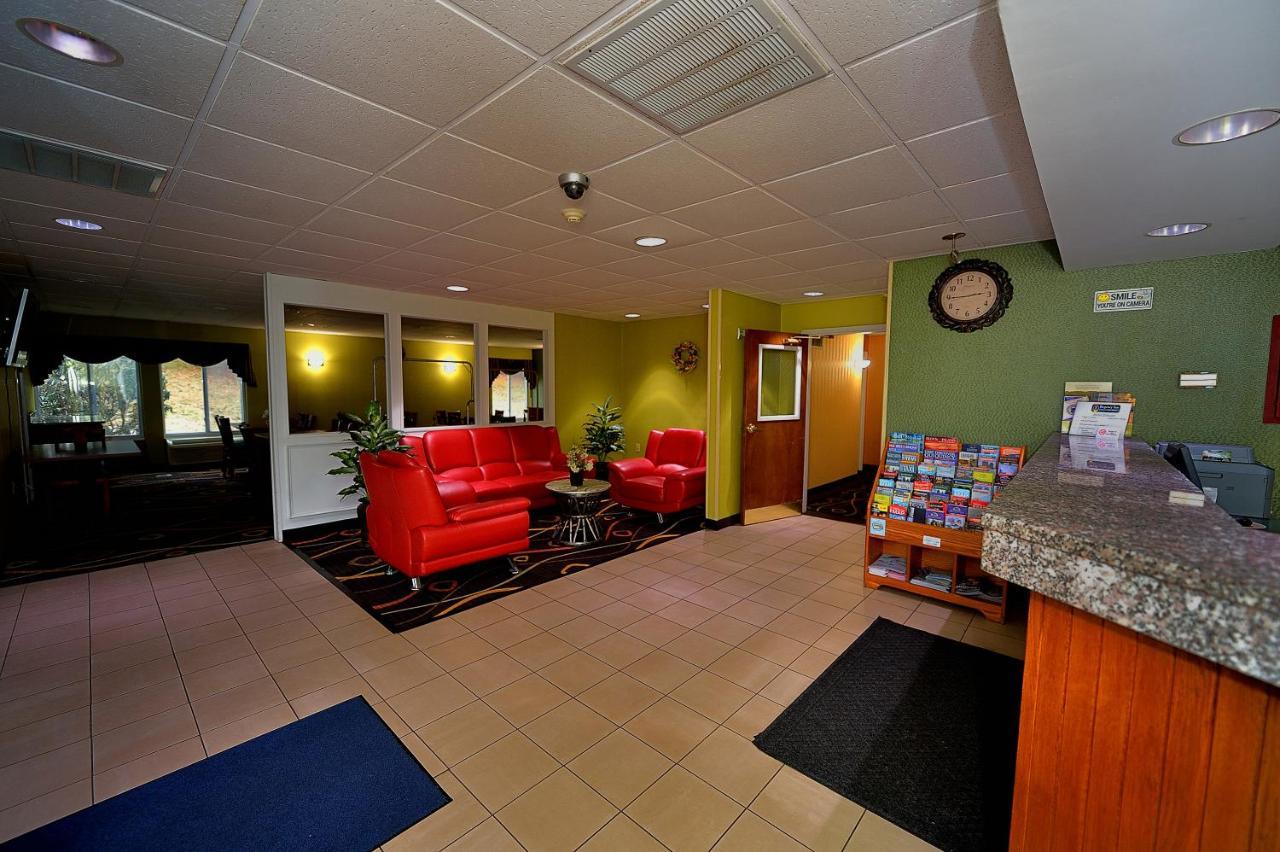 Baymont By Wyndham North Dartmouth Fall River Екстер'єр фото