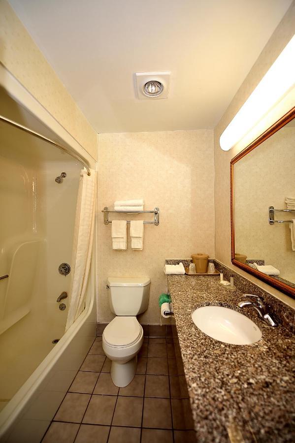 Baymont By Wyndham North Dartmouth Fall River Екстер'єр фото